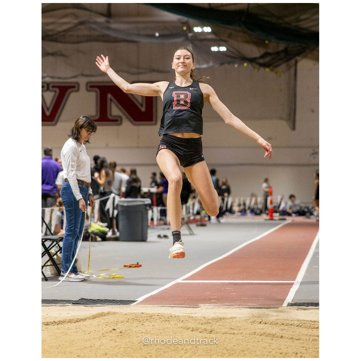 231202 Track Indoor Brown Alden Invitational 252 8P0A0948 – Alden Invitational Indoor Track Meet – Dec 2, 2023 – Providence RI – bib #252