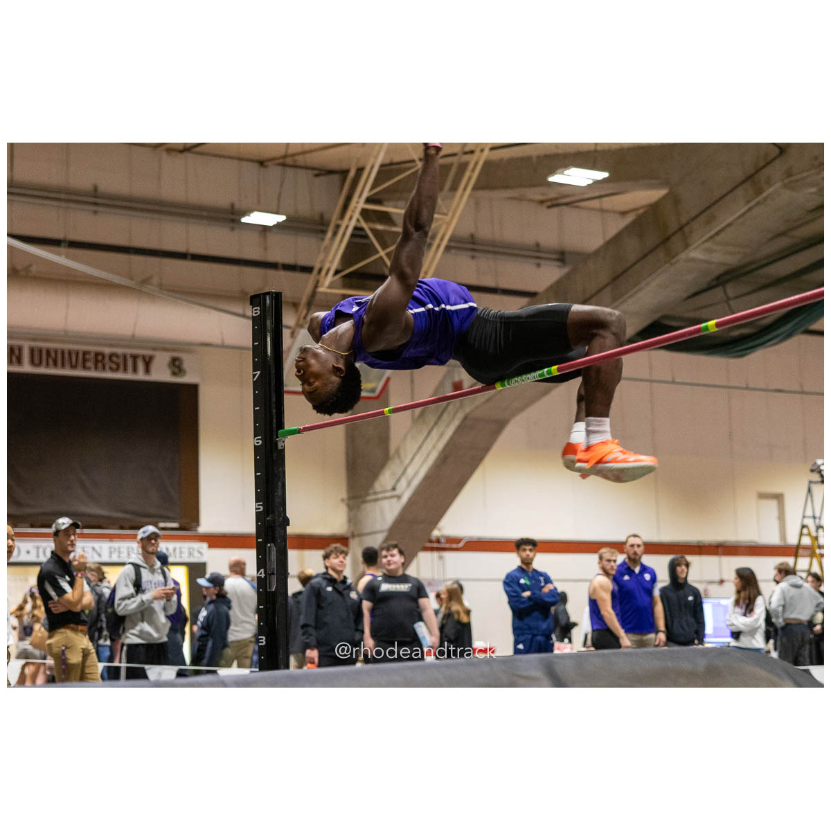 231202 Track Indoor Brown Alden Invitational 84 8P0A0371 – Alden Invitational Indoor Track Meet – Dec 2, 2023 – Providence RI – bib #84