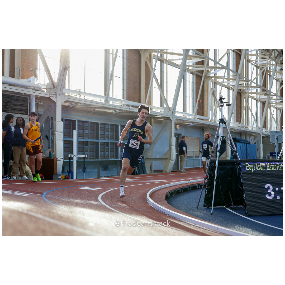 240112 track indoor yale classic 275 62 7164 – Yale Classic – Yale University – bib #275