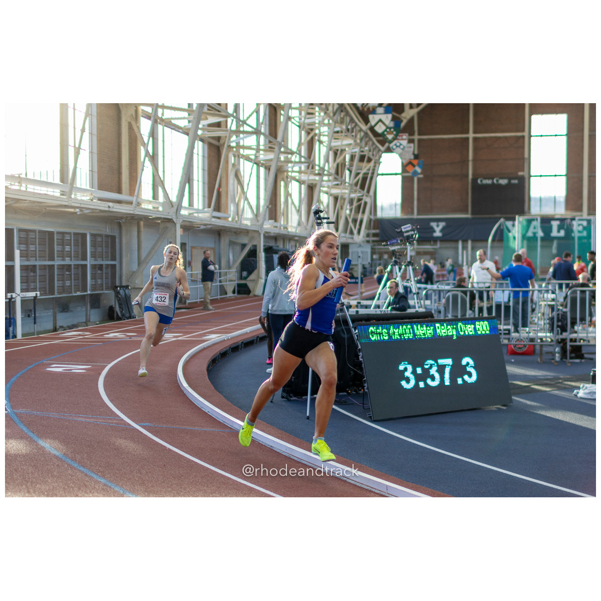 240112 track indoor yale classic 341 8P0A5656 – Yale Classic – Yale University – bib #341