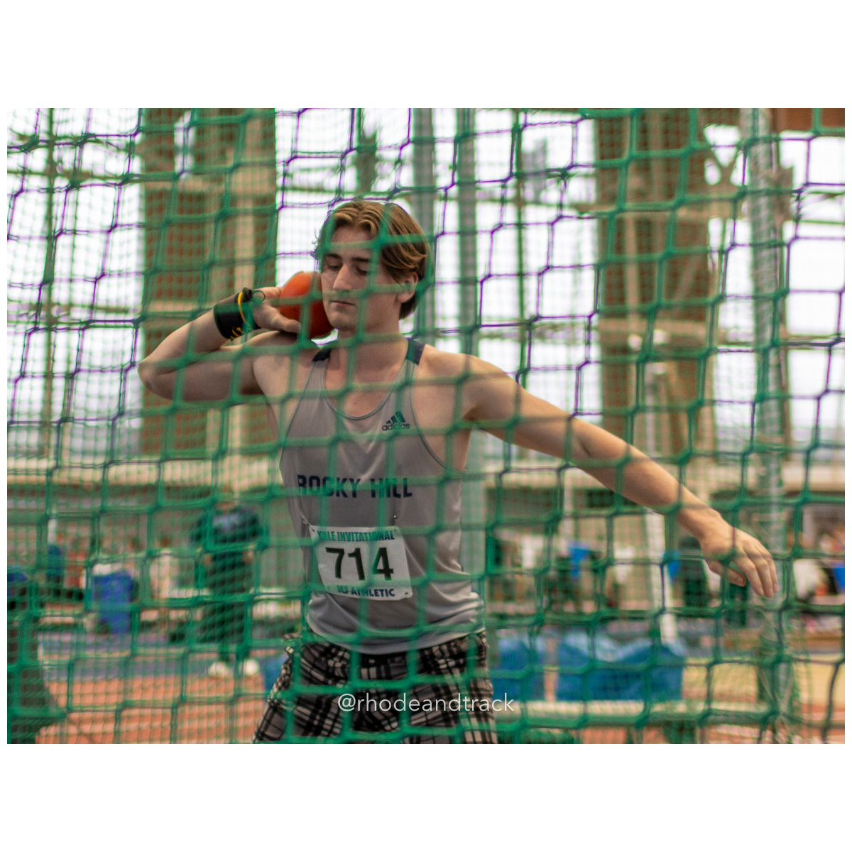 240113 track indoor yale classic 712 8P0A5891 – Yale Classic – Yale University – bib #712