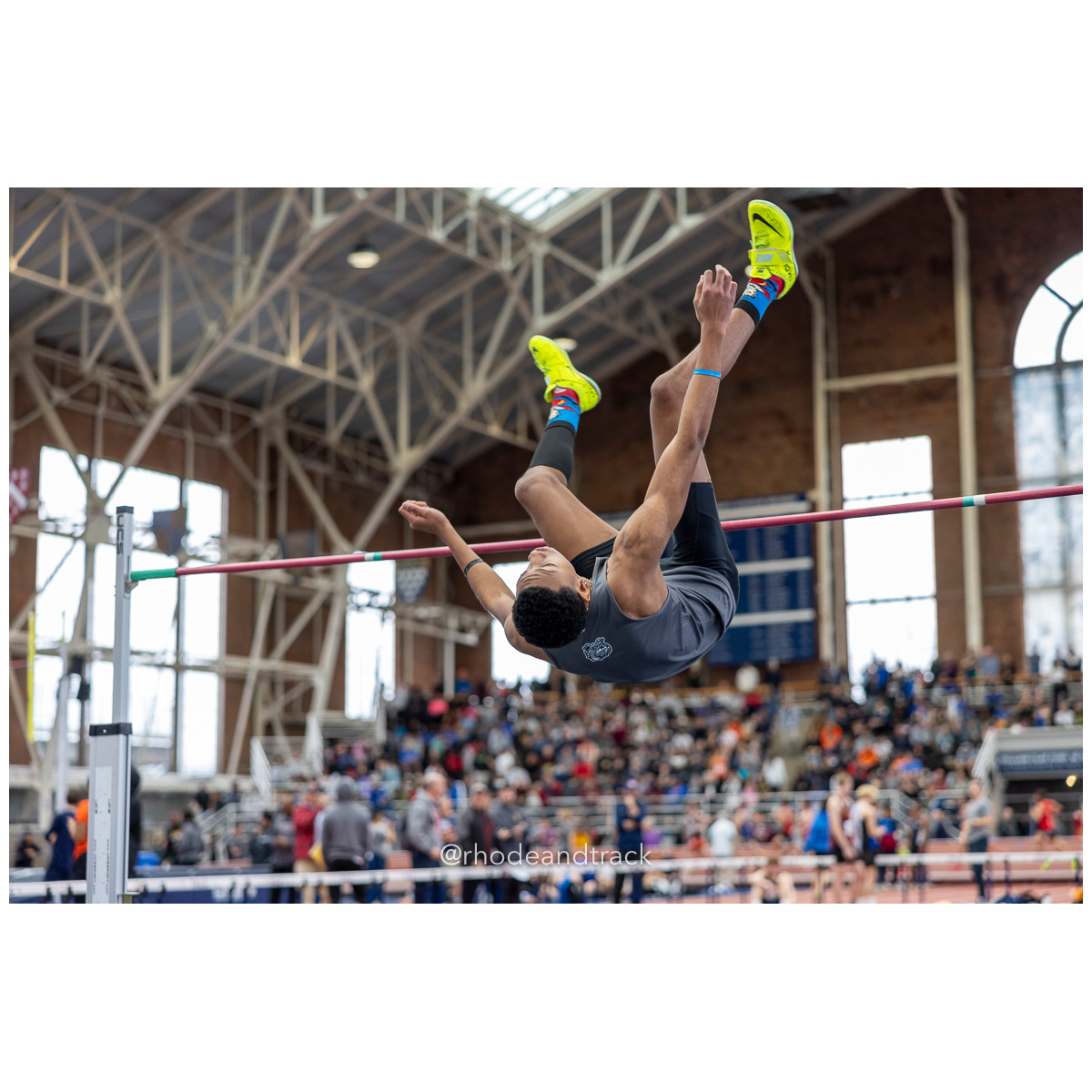 240113 track indoor yale classic 780 U1A6360 – Yale Classic – Yale University – bib #780