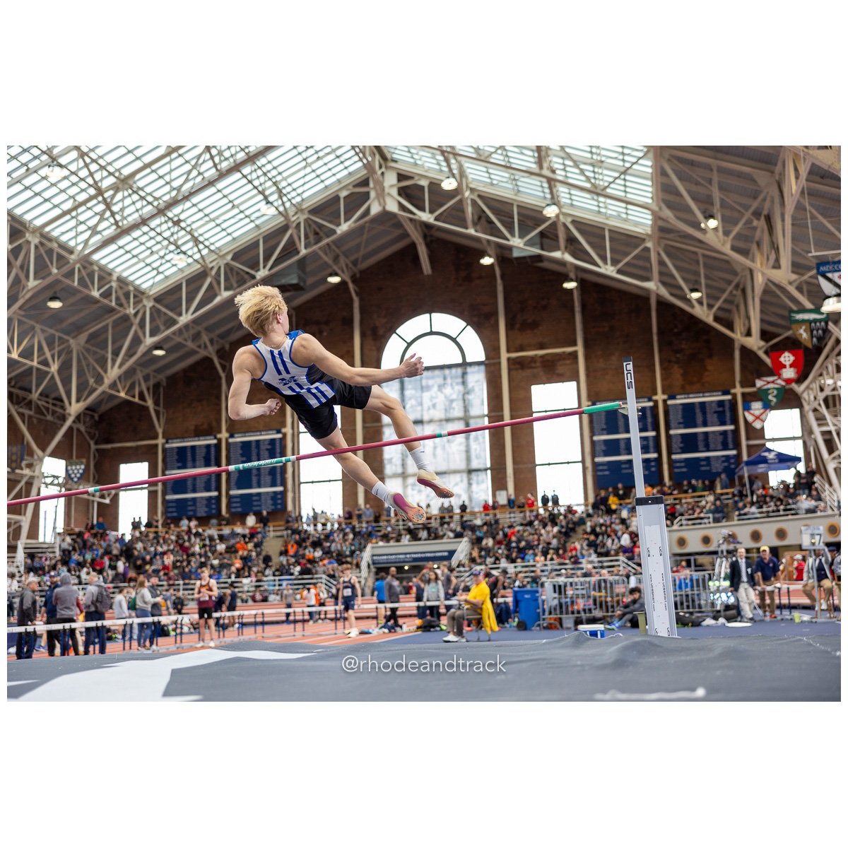 240113 track indoor yale classic 782 U1A6380 – Yale Classic – Yale University – bib #782
