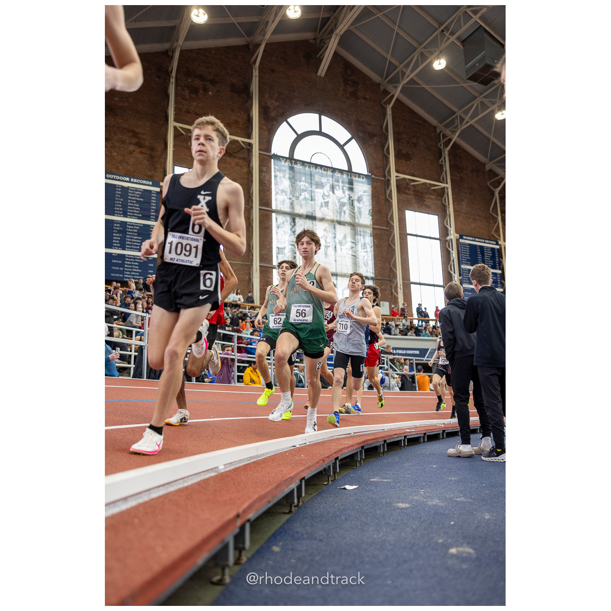240113 track indoor yale classic 800 U1A6601 – Yale Classic – Yale University – bib #800