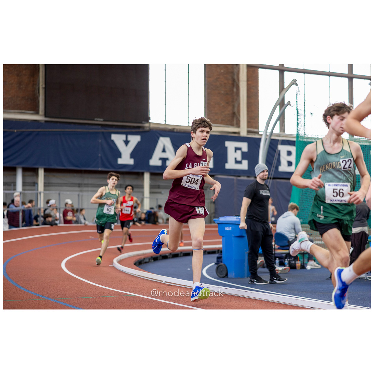 240113 track indoor yale classic 811 U1A6829 – Yale Classic – Yale University – bib #811