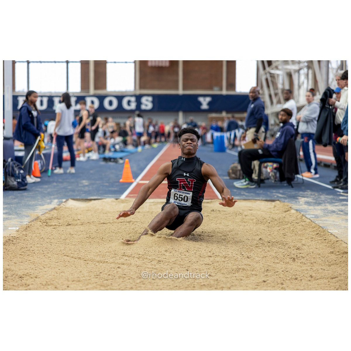 240113 track indoor yale classic 828 U1A6965 – Yale Classic – Yale University – bib #828