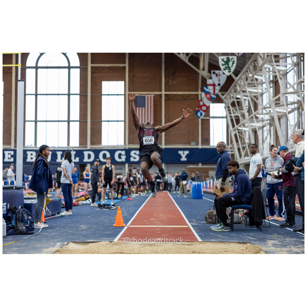 240113 track indoor yale classic 829 U1A6974 – Yale Classic – Yale University – bib #829