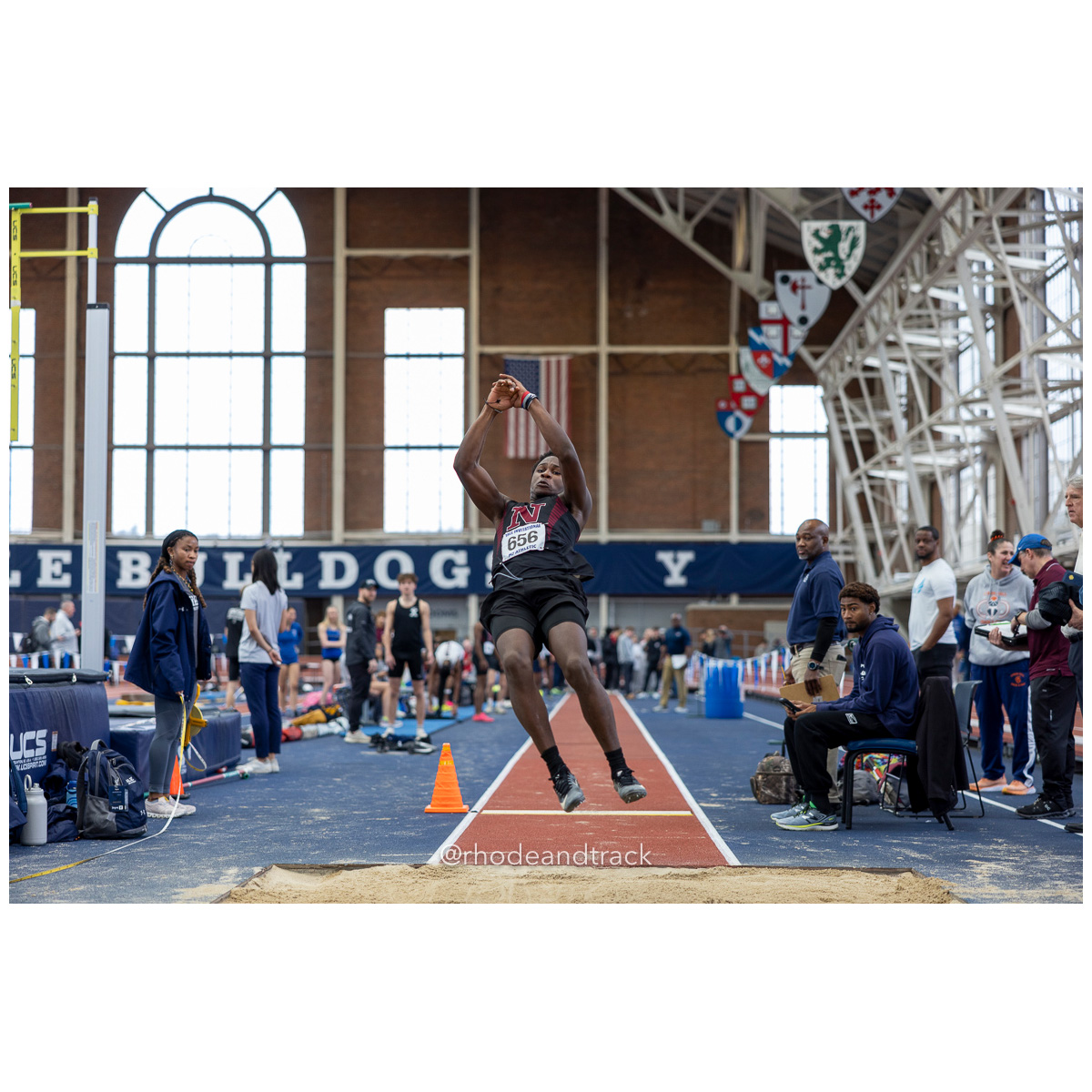 240113 track indoor yale classic 830 U1A6979 – Yale Classic – Yale University – bib #830