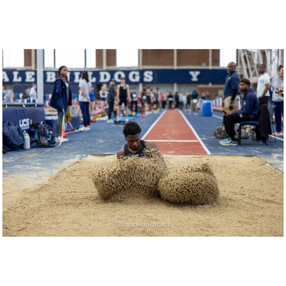 240113 track indoor yale classic 833 U1A6987 – Yale Classic – Yale University – bib #833