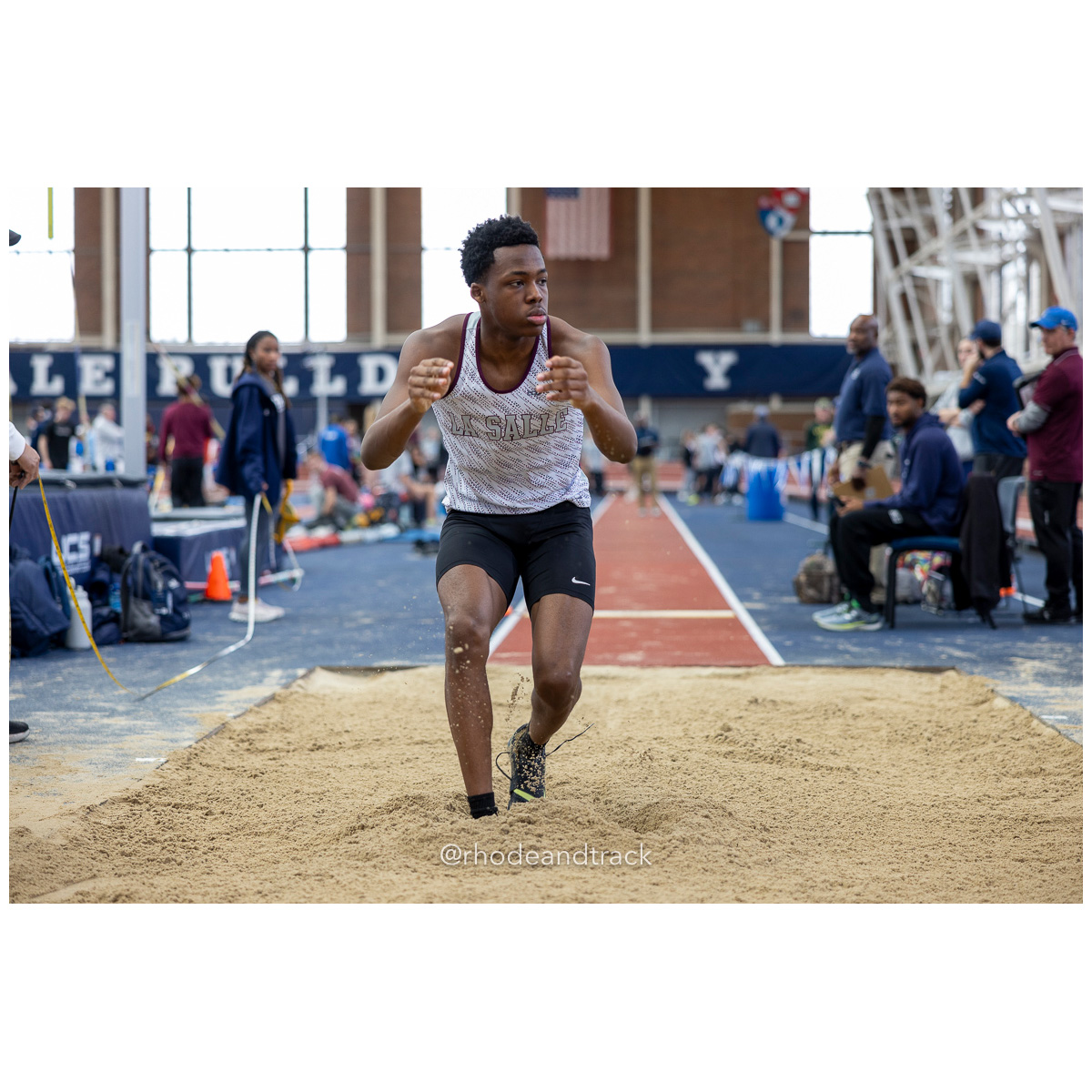240113 track indoor yale classic 852 U1A7127 – Yale Classic – Yale University – bib #852