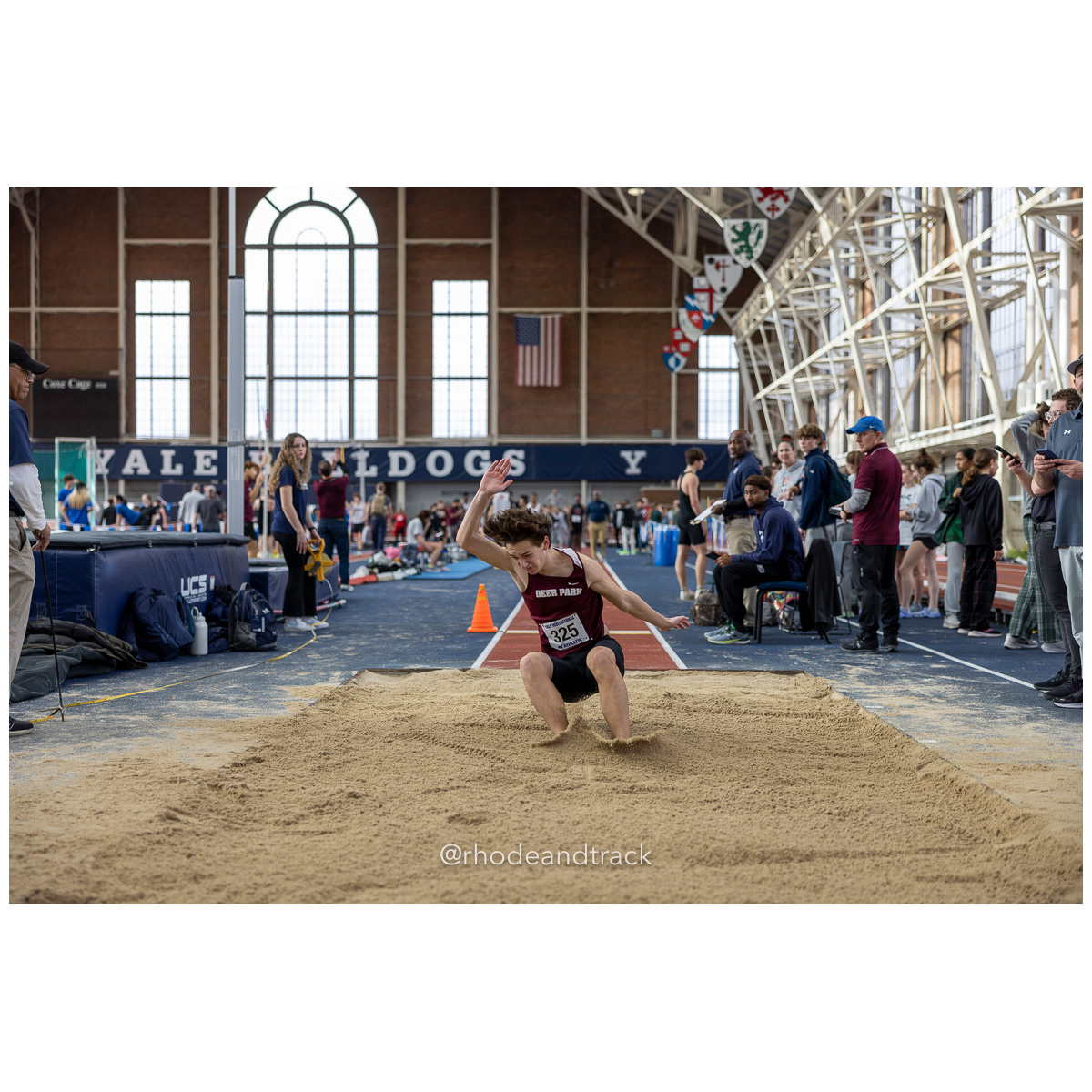 240113 track indoor yale classic 889 U1A7497 – Yale Classic – Yale University – bib #889