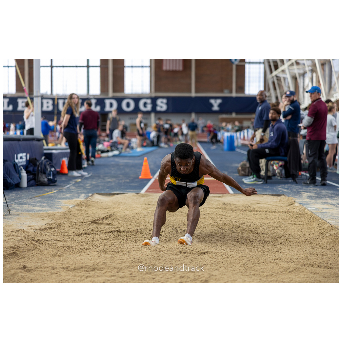240113 track indoor yale classic 903 U1A7611 – Yale Classic – Yale University – bib #903