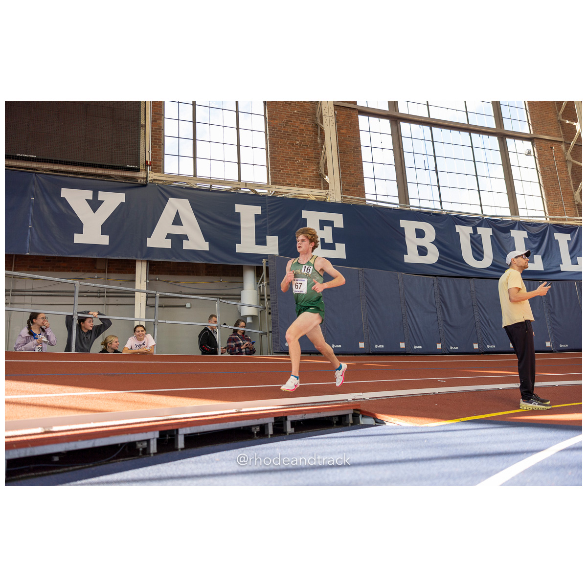 240113 track indoor yale classic 946 U1A8201 – Yale Classic – Yale University – bib #946