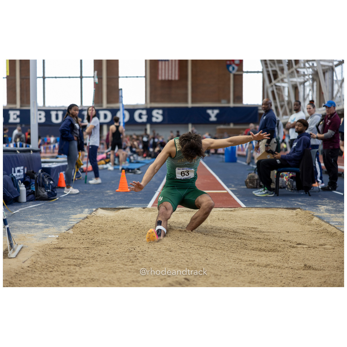 240113 track indoor yale classic 819 U1A6908 File: ./dir-Saturday/240113-track-indoor-yale-classic-819-_U1A6908.jpg 240113 track indoor yale classic 819 U1A6908 – Yale Classic – Yale University – bib #819