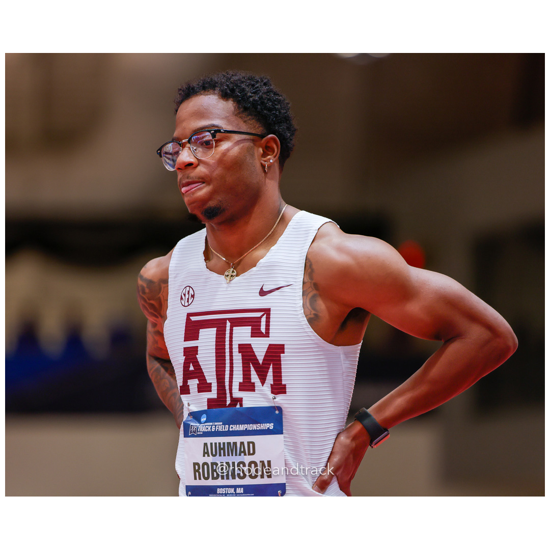 Auhmad ROBINSON Texas A&M Mens 400m 2024 NCAA Division 1 Track and Field Championships Boston MA File: ./dir-Mens-400m/240308-rhodeandtrack-ncaa-division1-track-championships-mens-400m-155-_U1A8764.jpg Auhmad ROBINSON Texas A&M Mens 400m 2024 NCAA Division 1 Track and Field Championships Boston MA – NCAA Division 1 Indoor Track And Field C…
