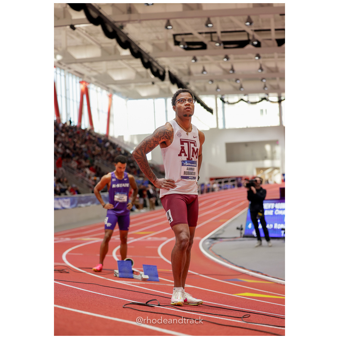 Auhmad ROBINSON Texas A&M Mens 400m 2024 NCAA Division 1 Track and Field Championships Boston MA File: ./dir-Mens-400m/240308-rhodeandtrack-ncaa-division1-track-championships-mens-400m-158-_U1A8792.jpg Auhmad ROBINSON Texas A&M Mens 400m 2024 NCAA Division 1 Track and Field Championships Boston MA – NCAA Division 1 Indoor Track And Field C…