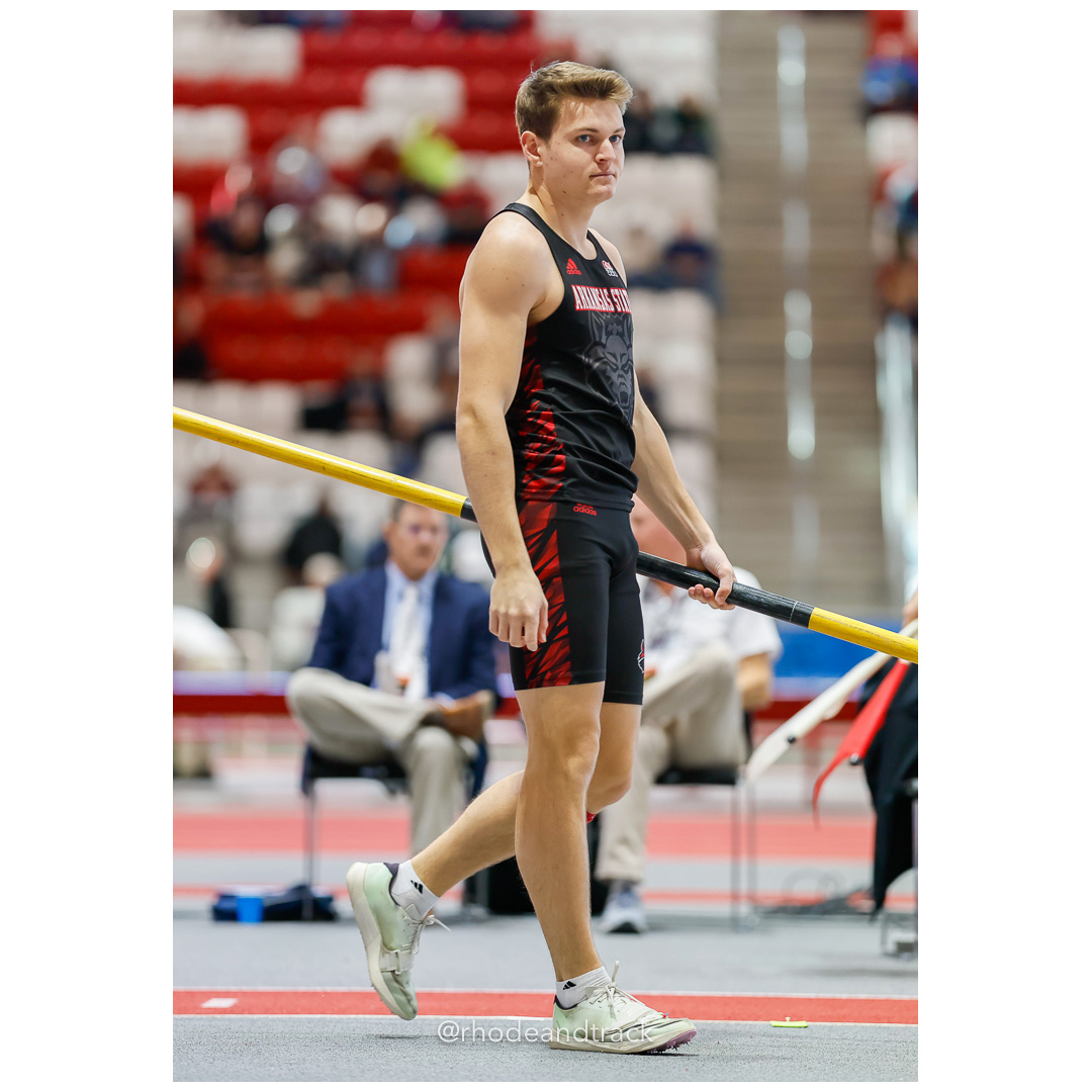Mens Pole Vault 2024 NCAA Division 1 Finals Boston MA File: ./dir-Pole-Vault/240308-rhodeandtrack-ncaa-d1-finals-boston-pole-vault-61-_92A0469.jpg Mens Pole Vault 2024 NCAA Division 1 Finals Boston MA – NCAA Division 1 Indoor Track And Field Championships – Boston, MA – bib #61