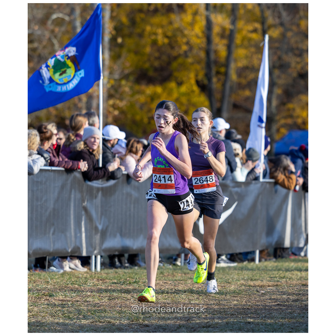 Madeline Meder Tub Gator [JR] at 2024 Nike Cross Regional New England and New York Championships at Bowdoin Park in Wappingers Falls, NY on…