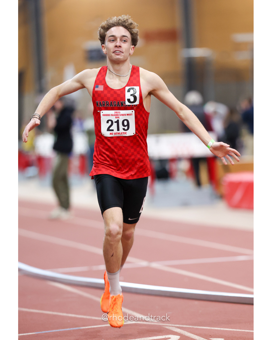 Cole Francis - Narragansett High School 2:35.57 - winner, 1000m - RI 2025 Indoor Track and Field State Championships - PCTA - Providence RI - February 15 2025 File: ./dir-1-Boys-State-Championship/250215-track-indoor-2025-ri-state-championship-pcta-499-062A2269.jpg Cole Francis - Narragansett High School 2:35.57 - winner, 1000m - RI 2025 Indoor Track and Field State Championships - PCTA - Providence RI…