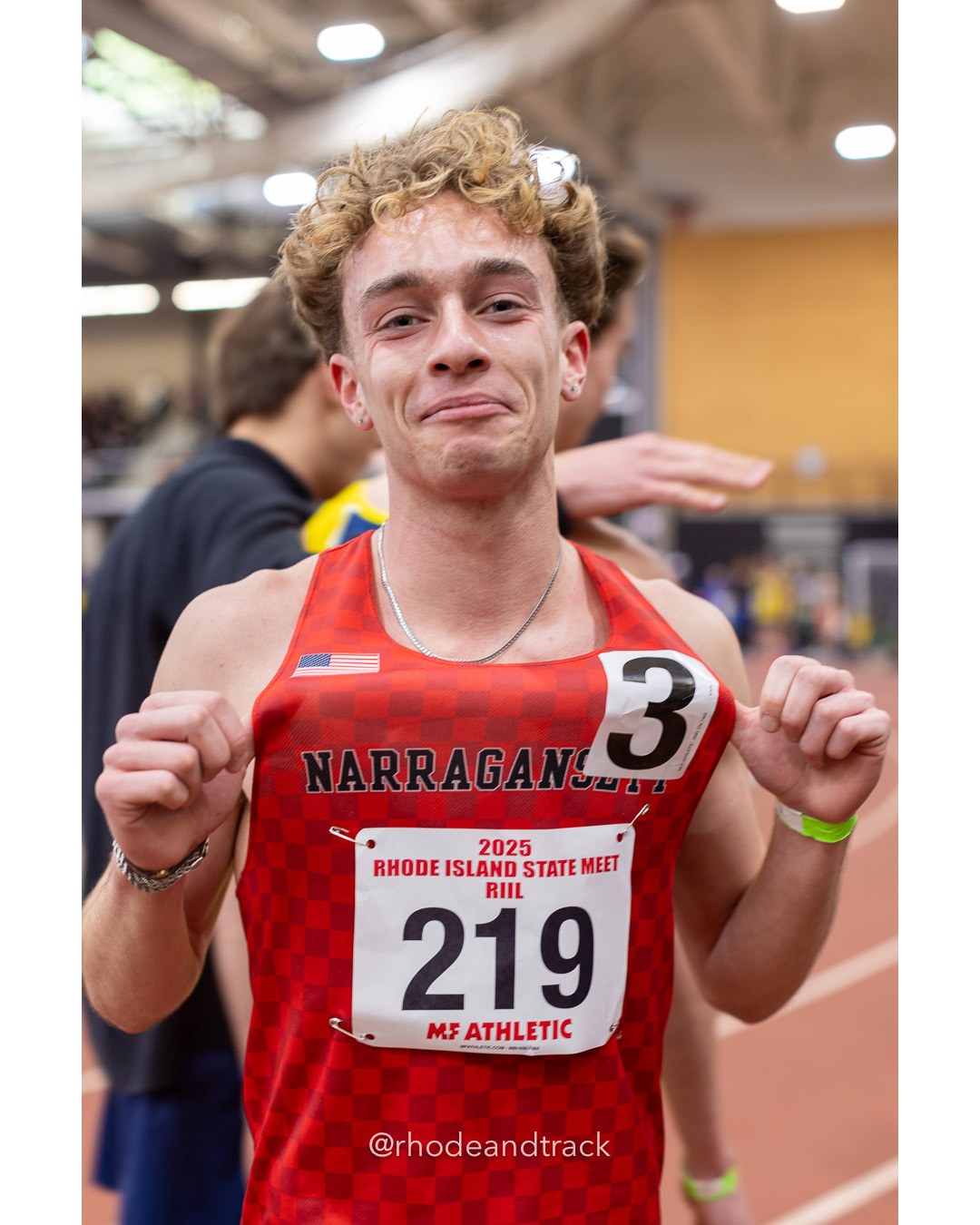 Cole Francis - Narragansett High School 2:35.57 - winner, 1000m - RI 2025 Indoor Track and Field State Championships - PCTA - Providence RI - February 15 2025 File: ./dir-1-Boys-State-Championship/250215-track-indoor-2025-ri-state-championship-pcta-509-_U1A1287.jpg Cole Francis - Narragansett High School 2:35.57 - winner, 1000m - RI 2025 Indoor Track and Field State Championships - PCTA - Providence RI…