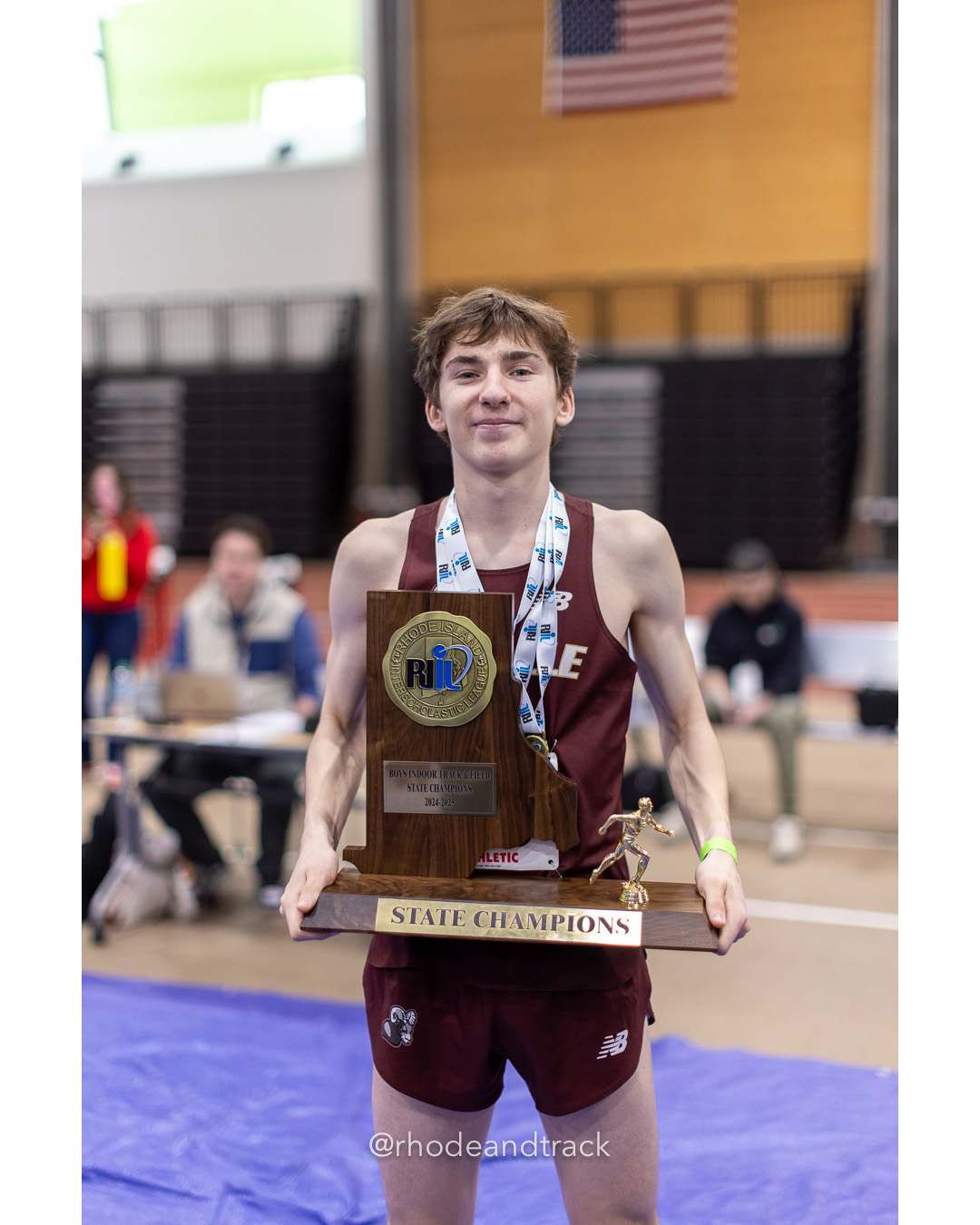 Marshall Vernon - La Salle Academy - Team Champions - RI 2025 Indoor Track and Field State Championships - PCTA - Providence RI - February 15 2025 File: ./dir-1-Boys-State-Championship/250215-track-indoor-2025-ri-state-championship-pcta-698-_U1A2004.jpg Marshall Vernon - La Salle Academy - Team Champions - RI 2025 Indoor Track and Field State Championships - PCTA - Providence RI - February…