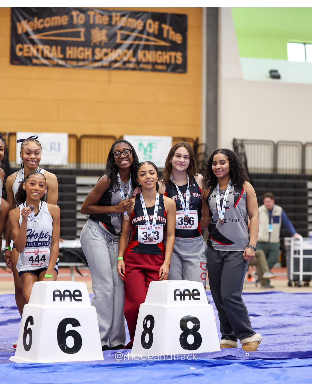 4x200m Relay - RI 2025 Indoor Track and Field State Championships - PCTA - Providence RI - February 15 2025 File: ./dir-Girls-State-Championship/250215-track-indoor-2025-ri-state-championship-pcta-121-062A4835.jpg 4x200m Relay - RI 2025 Indoor Track and Field State Championships - PCTA - Providence RI - February 15 2025 – Indoor Track – Feb 15, 2025 –…