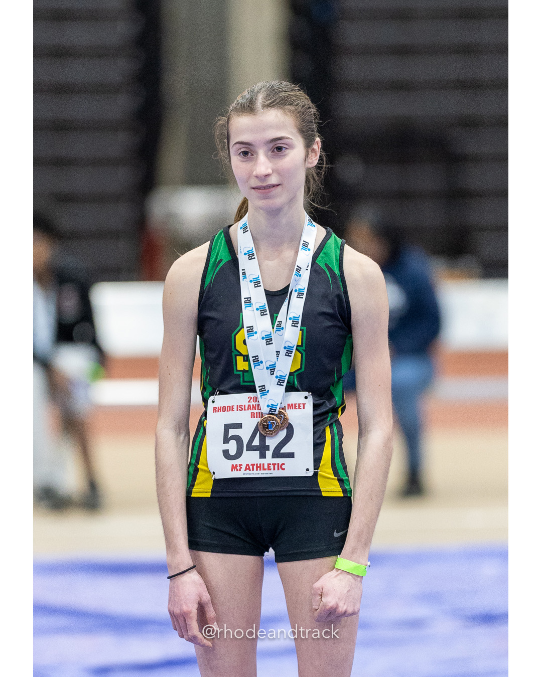 6 - Julia Dowling - North Smithfield High School 3:06.37 - 1000m - RI 2025 Indoor Track and Field State Championships - PCTA - Providence RI - February 15 2025 File: ./dir-Girls-State-Championship/250215-track-indoor-2025-ri-state-championship-pcta-482-296A3047.jpg 6 - Julia Dowling - North Smithfield High School 3:06.37 - 1000m - RI 2025 Indoor Track and Field State Championships - PCTA - Providence R…