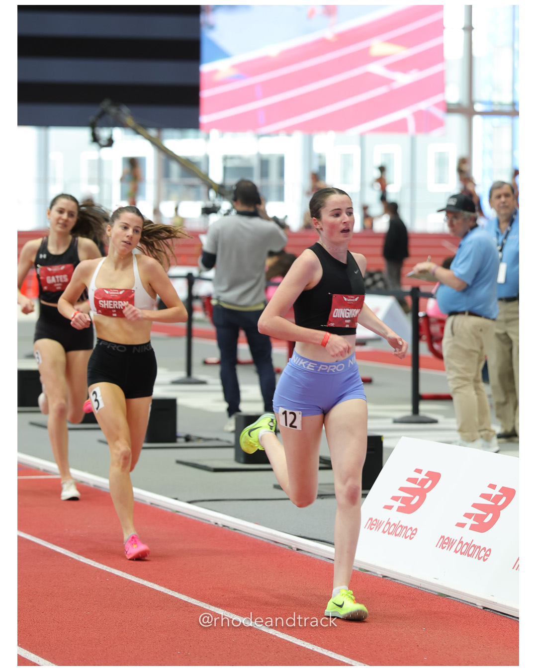 Tess Sherry, Conard TC, Girls Mile, Kasey Dingman, Lake Norman Track Club, Girls Mile, New Balance Indoor Nationals - the TRACK at New Balance - Boston MA File: ./dir-Girls-Mile/250316-NBIN-2025-Sunday-286-296A5503.jpg Tess Sherry, Conard TC, Girls Mile, Kasey Dingman, Lake Norman Track Club, Girls Mile, New Balance Indoor Nationals - the TRACK at New Bala…