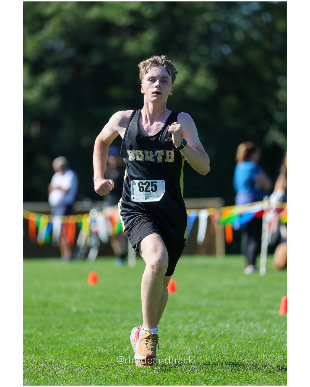 Gavin Mcglynn - North Kingstown High School - 26:35.15 - 2025 Injury Fund Carnival XC Cross Country Race - Deerfield Park, Smithfield RI - August 30 2025 File: ./dir-2-Boys-Danny-Brennan-Race/250830-2025-ritca-injury-fund-xc-cross-country-deerfield-park-smithfield-rhode-island-237-296A2036.jpg Gavin Mcglynn - North Kingstown High School - 26:35.15 - 2025 Injury Fund Carnival XC Cross Country Race - Deerfield Park, Smithfield RI -…