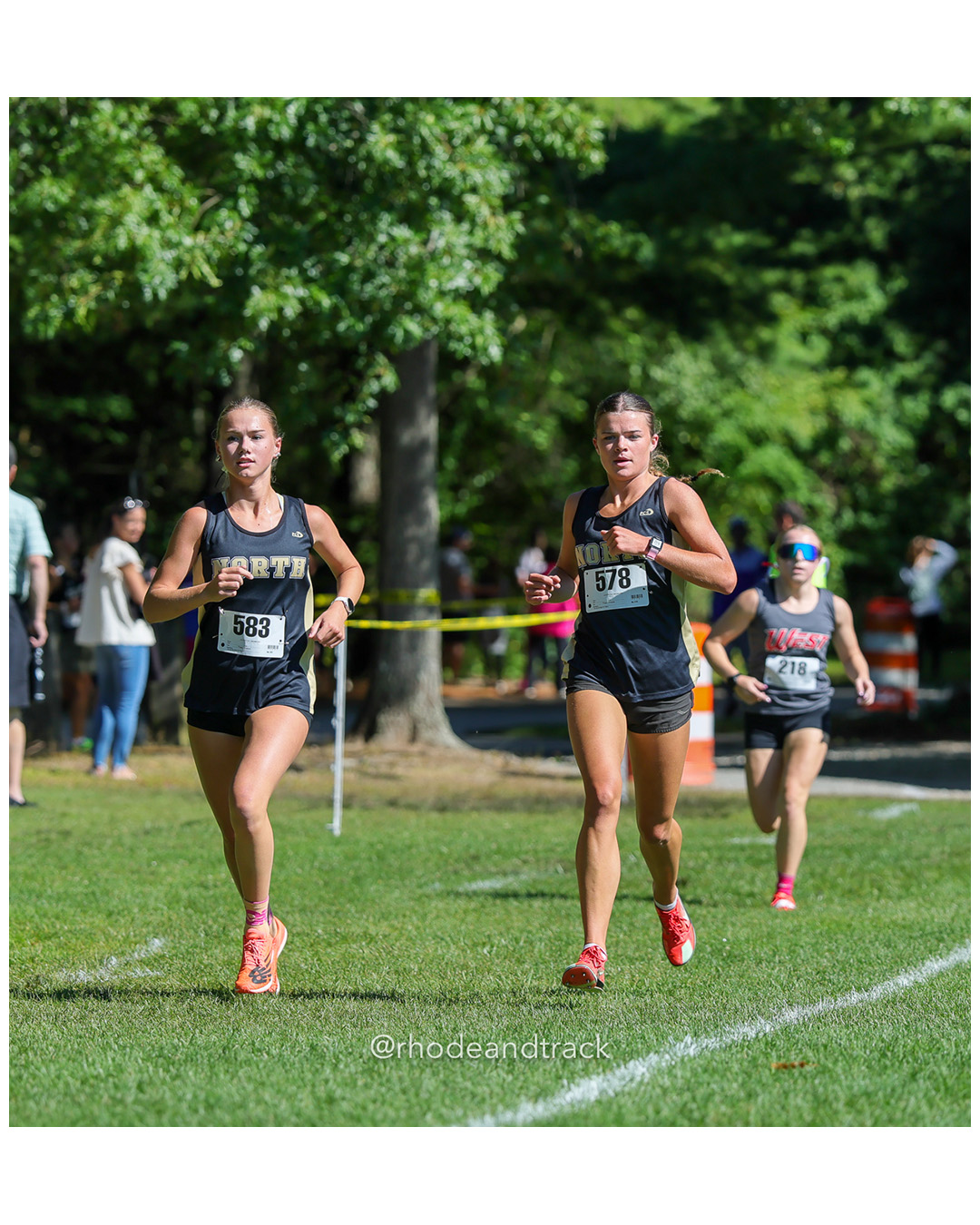 Lucy Stowe - North Kingstown High School - 19:00.89 - Abigail Nicolopoulos - North Kingstown High School - 19:24.26 - 2025 Injury Fund Carnival XC Cross Country Race - Deerfield Park, Smithfield RI - August 30 2025 File: ./dir-3-Girls-Roger-Roy-Race/250830-2025-ritca-injury-fund-xc-cross-country-deerfield-park-smithfield-rhode-island-263-296A2842.jpg Lucy Stowe - North Kingstown High School - 19:00.89 - Abigail Nicolopoulos - North Kingstown High School - 19:24.26 - 2025 Injury Fund Carn…