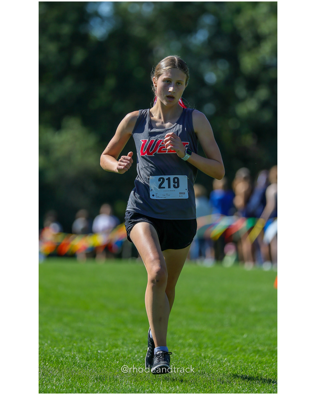 Annelisa Joyce - Cranston West HS - 20:37.94 - 2025 Injury Fund Carnival XC Cross Country Race - Deerfield Park, Smithfield RI - August 30 2025 File: ./dir-3-Girls-Roger-Roy-Race/250830-2025-ritca-injury-fund-xc-cross-country-deerfield-park-smithfield-rhode-island-307-296A4725.jpg Annelisa Joyce - Cranston West HS - 20:37.94 - 2025 Injury Fund Carnival XC Cross Country Race - Deerfield Park, Smithfield RI - August 30…