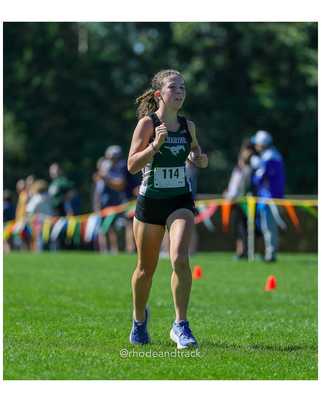 Aila Grant - Chariho Regional High School - 22:48.19 - 2025 Injury Fund Carnival XC Cross Country Race - Deerfield Park, Smithfield RI - August 30 2025 File: ./dir-3-Girls-Roger-Roy-Race/250830-2025-ritca-injury-fund-xc-cross-country-deerfield-park-smithfield-rhode-island-325-296A5113.jpg Aila Grant - Chariho Regional High School - 22:48.19 - 2025 Injury Fund Carnival XC Cross Country Race - Deerfield Park, Smithfield RI - Au…