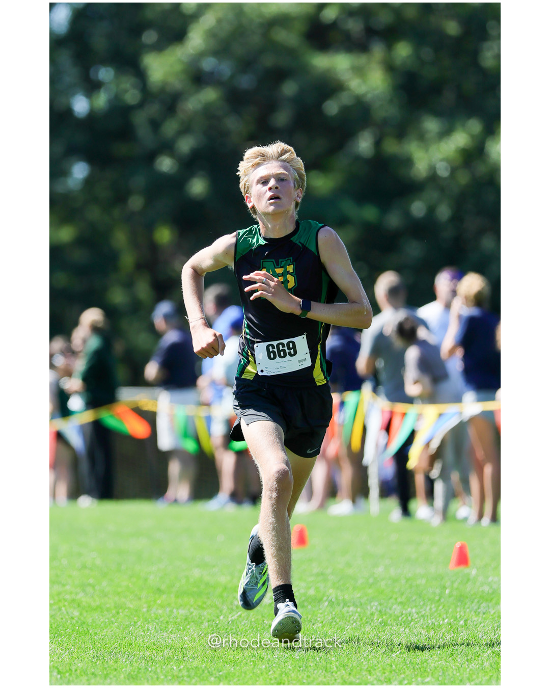 Kellen Mcmahon - North Smithfield High School - 19:36.44 - 2025 Injury Fund Carnival XC Cross Country Race - Deerfield Park, Smithfield RI - August 30 2025 File: ./dir-4-Boys-Nessa-Malloy-Race/250830-2025-ritca-injury-fund-xc-cross-country-deerfield-park-smithfield-rhode-island-479-296A8964.jpg Kellen Mcmahon - North Smithfield High School - 19:36.44 - 2025 Injury Fund Carnival XC Cross Country Race - Deerfield Park, Smithfield RI…