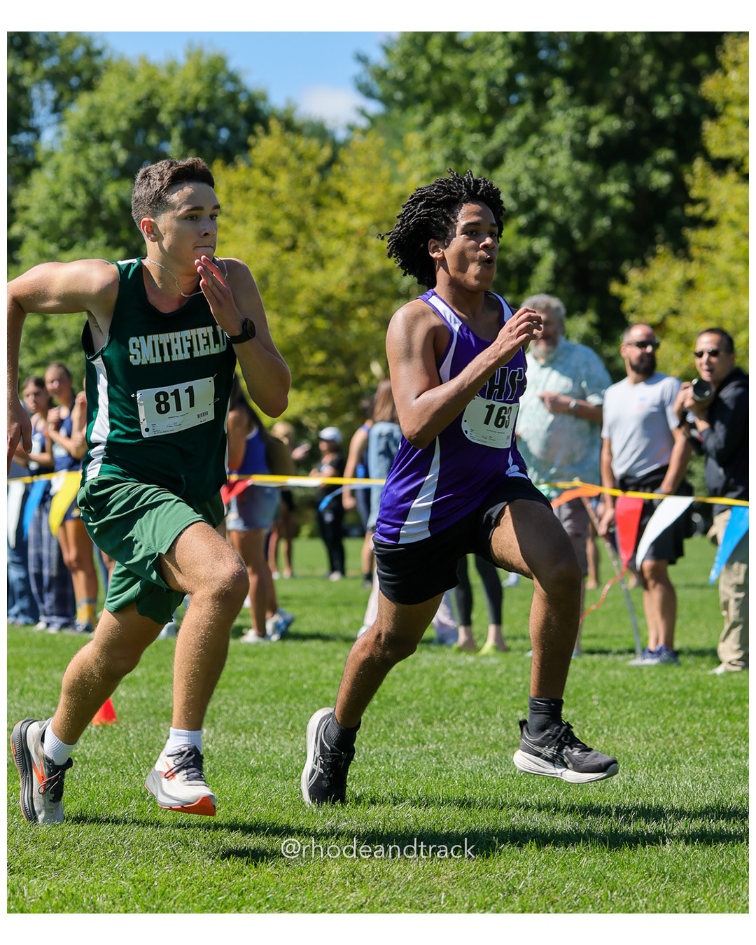 Connor Farrell - Smithfield High School - 22:58.40 - Hender Laureano - Classical High School - 22:58.07 - 2025 Injury Fund Carnival XC Cross Country Race - Deerfield Park, Smithfield RI - August 30 2025 File: ./dir-4-Boys-Nessa-Malloy-Race/250830-2025-ritca-injury-fund-xc-cross-country-deerfield-park-smithfield-rhode-island-528-296A9748.jpg Connor Farrell - Smithfield High School - 22:58.40 - Hender Laureano - Classical High School - 22:58.07 - 2025 Injury Fund Carnival XC Cros…