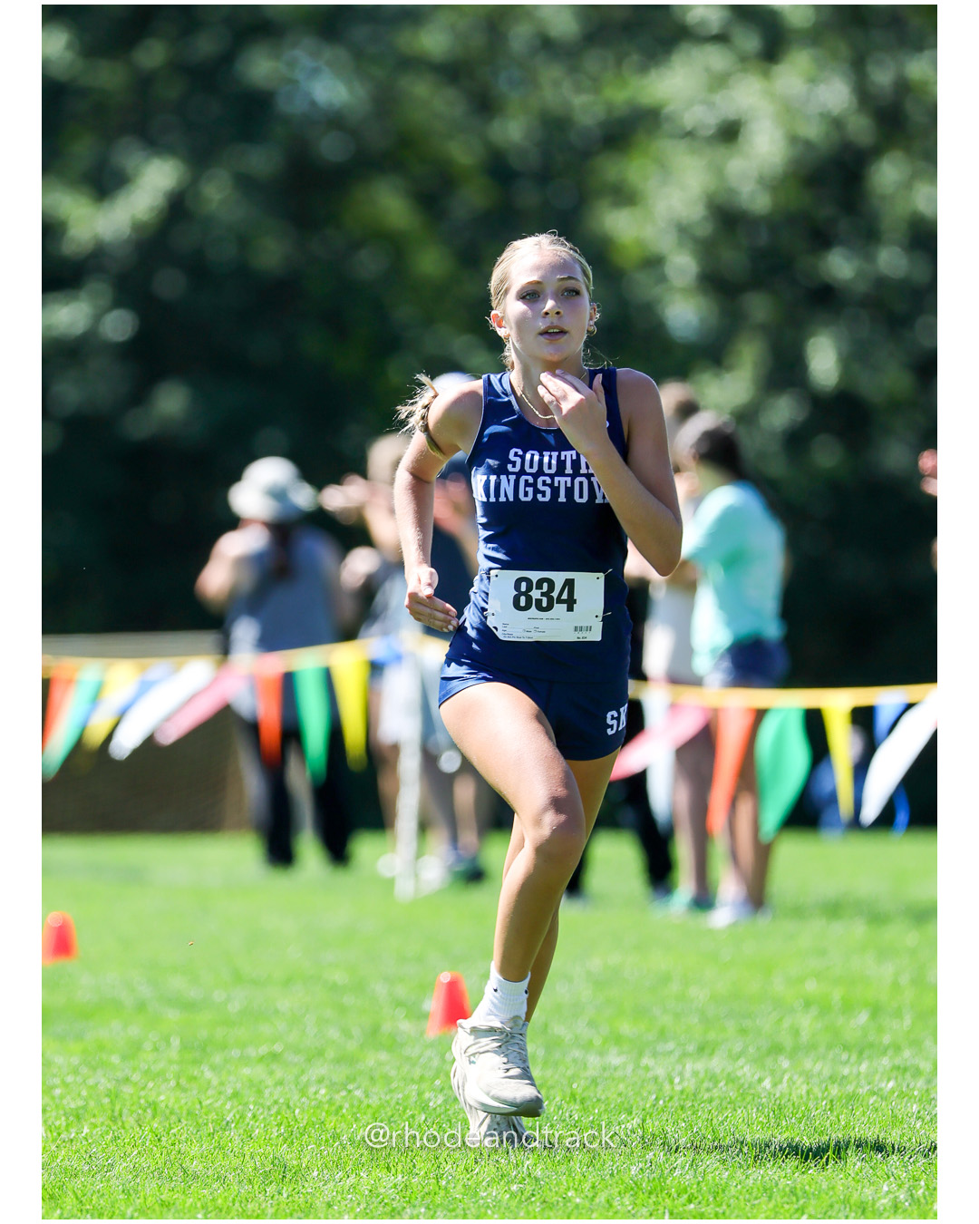 Charlotte Mckiernan - South Kingstown High School - 19:21.55 - 2025 Injury Fund Carnival XC Cross Country Race - Deerfield Park, Smithfield…