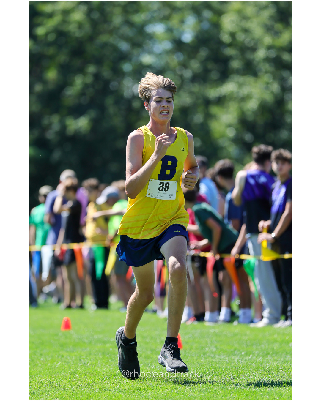 Elijah Robbins - Barrington High School - 18:59.65 - 2025 Injury Fund Carnival XC Cross Country Race - Deerfield Park, Smithfield RI - August 30 2025 File: ./dir-6-Boys-Freshman-Ray-Dwyer-Race/250830-2025-ritca-injury-fund-xc-cross-country-deerfield-park-smithfield-rhode-island-696-296A3791.jpg Elijah Robbins - Barrington High School - 18:59.65 - 2025 Injury Fund Carnival XC Cross Country Race - Deerfield Park, Smithfield RI - Augu…