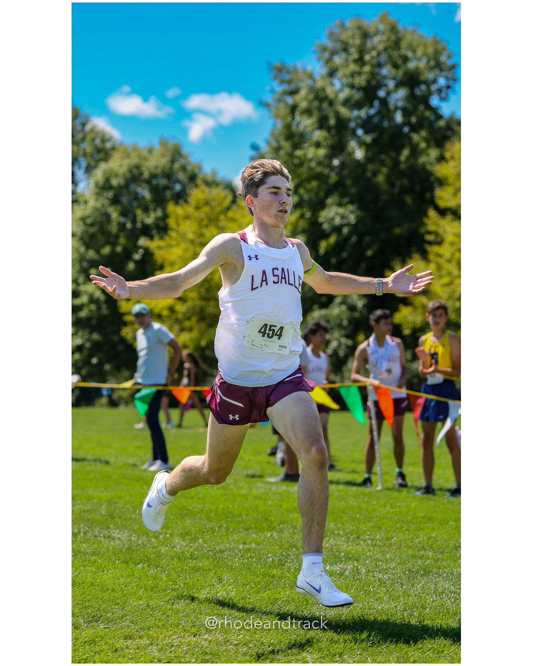 Marshall Vernon - La Salle Academy - 15:17.66 - 2025 Injury Fund Carnival XC Cross Country Race - Deerfield Park, Smithfield RI - August 30 2025 File: ./dir-8-Boys-Mark-Skinkle-Race/250830-2025-ritca-injury-fund-xc-cross-country-deerfield-park-smithfield-rhode-island-1028-296A1182.jpg Marshall Vernon - La Salle Academy - 15:17.66 - 2025 Injury Fund Carnival XC Cross Country Race - Deerfield Park, Smithfield RI - August 30…