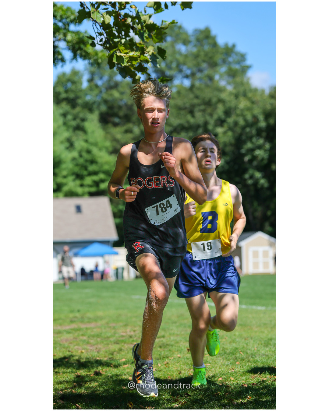 Grant Herchenroether - Rogers - 19:10.03 - Miles Castel - Barrington High School - 19:53.28 - 2025 Injury Fund Carnival XC Cross Country Race - Deerfield Park, Smithfield RI - August 30 2025 File: ./dir-8-Boys-Mark-Skinkle-Race/250830-2025-ritca-injury-fund-xc-cross-country-deerfield-park-smithfield-rhode-island-972-296A9880.jpg Grant Herchenroether - Rogers - 19:10.03 - Miles Castel - Barrington High School - 19:53.28 - 2025 Injury Fund Carnival XC Cross Country Ra…