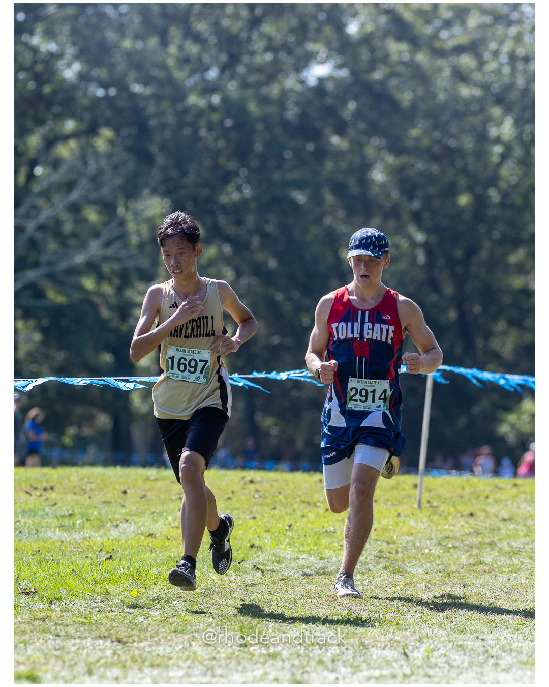 Khoi Nguyen-Le – Haverhill High School - Oisin O'Donnell – Toll Gate High School - 2025 RI Ocean State XC Invitational - Goddard Memorial Park - Warwick, RI - September 27 2025 File: ./250927-2025-ocean-state-xc-invitational-warwick-ri-159-062A2593.jpg Khoi Nguyen-Le – Haverhill High School - Oisin O'Donnell – Toll Gate High School - 2025 RI Ocean State XC Invitational - Goddard Memorial P…