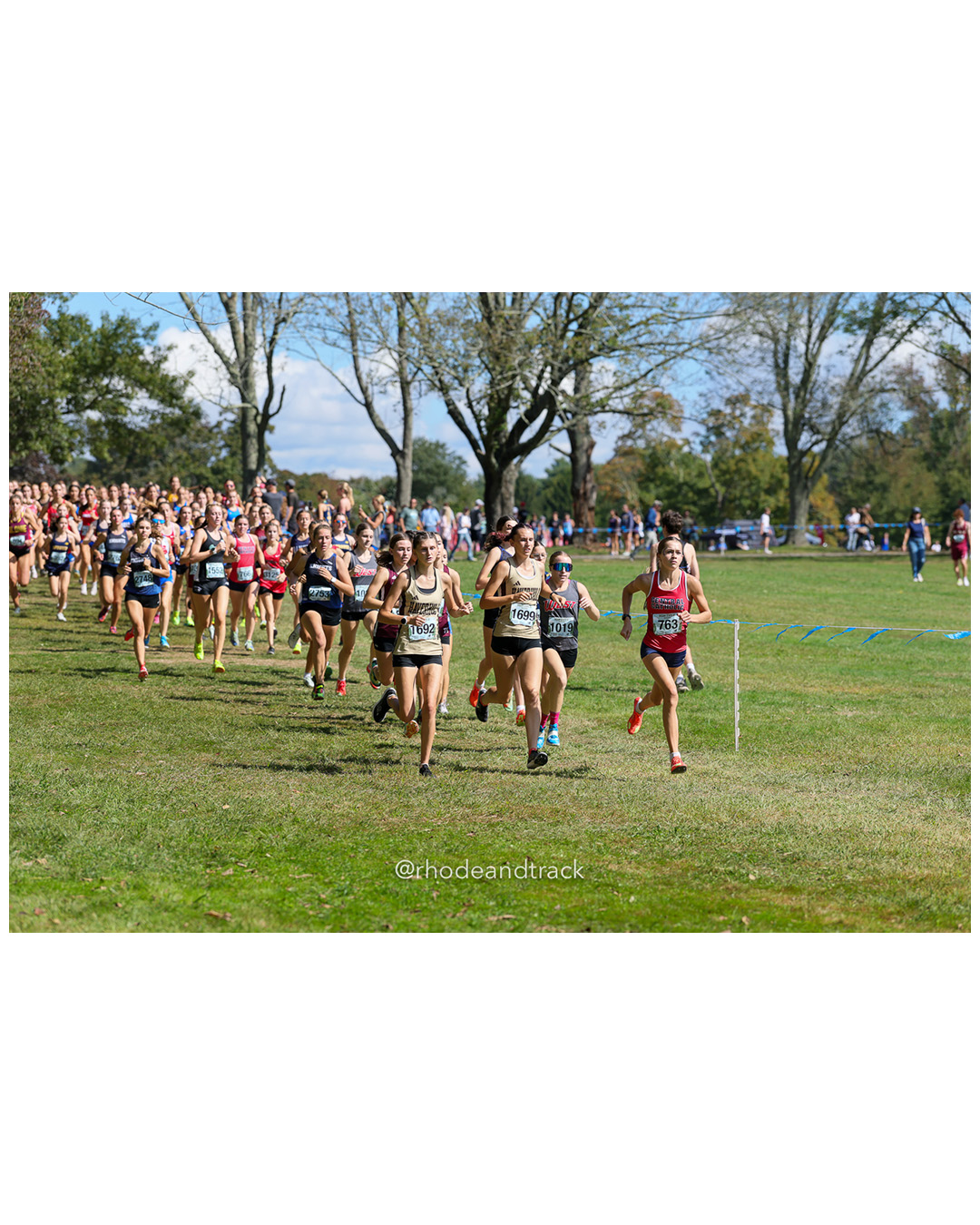 Madison Howard – Haverhill High School - Emmalyn Proia – Haverhill High School - Kristen Fountaine – Cranston West High School - Kyla Breslin – Central Catholic High School - 2025 RI Ocean State XC Invitational - Goddard Memorial Park - Warwick, RI - September 27 2025 File: ./250927-2025-ocean-state-xc-invitational-warwick-ri-215-296A5748.jpg Madison Howard – Haverhill High School - Emmalyn Proia – Haverhill High School - Kristen Fountaine – Cranston West High School - Kyla Bresl…