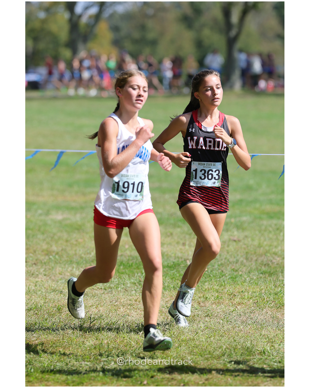 Anna Laufersweiler – Londonderry High School - Meghan Elterich – Fairfield Warde - 2025 RI Ocean State XC Invitational - Goddard Memorial Park - Warwick, RI - September 27 2025 File: ./250927-2025-ocean-state-xc-invitational-warwick-ri-245-296A6406.jpg Anna Laufersweiler – Londonderry High School - Meghan Elterich – Fairfield Warde - 2025 RI Ocean State XC Invitational - Goddard Memorial P…