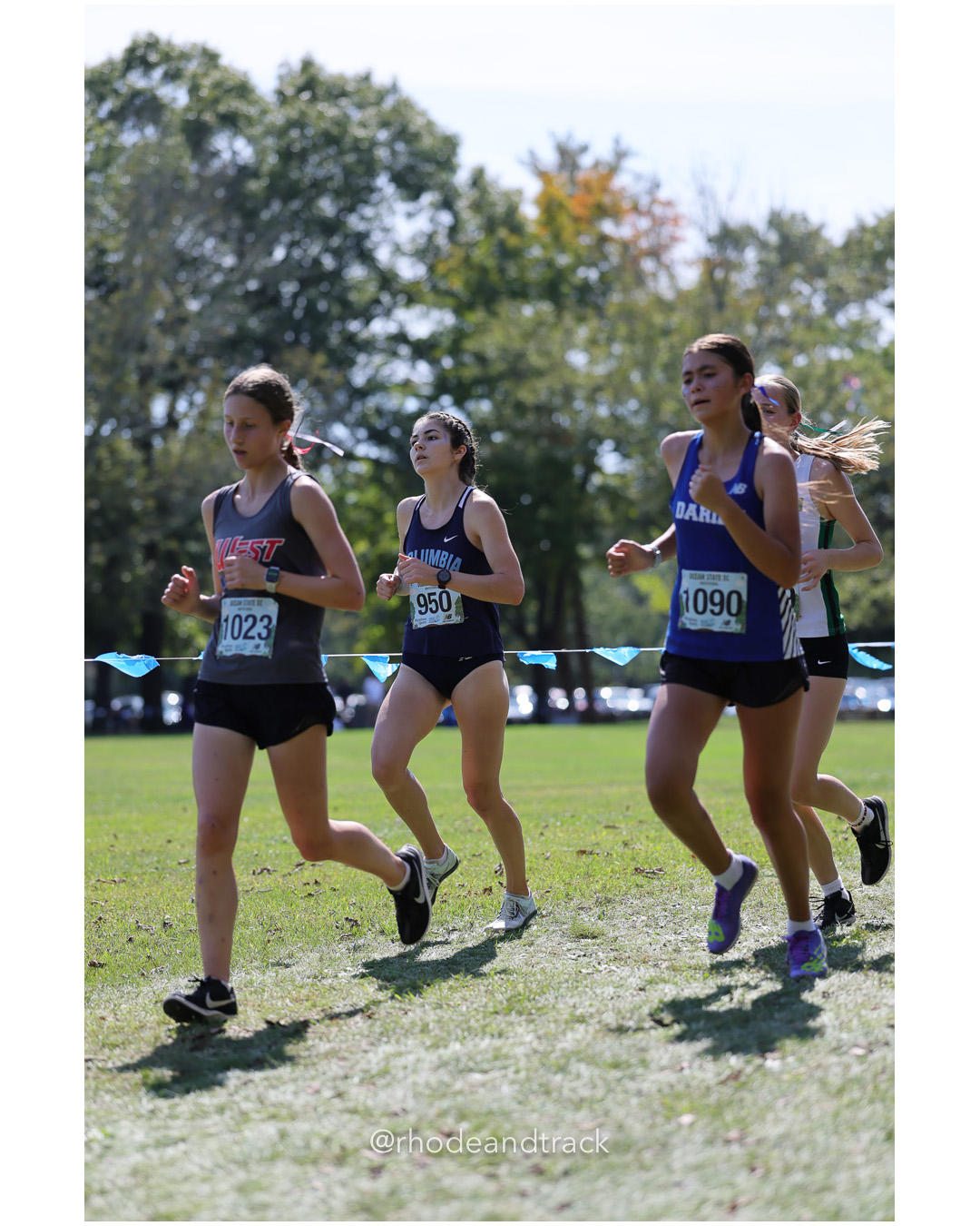 Annelisa Joyce – Cranston West High School - Sabine Yannone – Columbia (Sec 2) - Mischa Gagliardi – Darien High School - 2025 RI Ocean State XC Invitational - Goddard Memorial Park - Warwick, RI - September 27 2025 File: ./250927-2025-ocean-state-xc-invitational-warwick-ri-298-296A7783.jpg Annelisa Joyce – Cranston West High School - Sabine Yannone – Columbia (Sec 2) - Mischa Gagliardi – Darien High School - 2025 RI Ocean Stat…