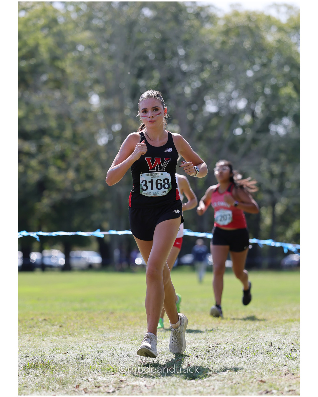 Lila Daly – Winchester High School - 2025 RI Ocean State XC Invitational - Goddard Memorial Park - Warwick, RI - September 27 2025 File: ./250927-2025-ocean-state-xc-invitational-warwick-ri-349-296A8591.jpg Lila Daly – Winchester High School - 2025 RI Ocean State XC Invitational - Goddard Memorial Park - Warwick, RI - September 27 2025 – 2025 O…