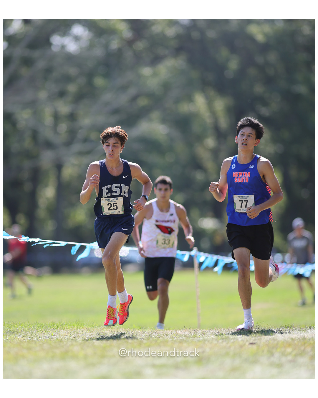 Blake Fiori – Eastport-South Manor - Patrick Feng – Newton South High School - 2025 RI Ocean State XC Invitational - Goddard Memorial Park - Warwick, RI - September 27 2025 File: ./250927-2025-ocean-state-xc-invitational-warwick-ri-439-296A9388.jpg Blake Fiori – Eastport-South Manor - Patrick Feng – Newton South High School - 2025 RI Ocean State XC Invitational - Goddard Memorial Park…