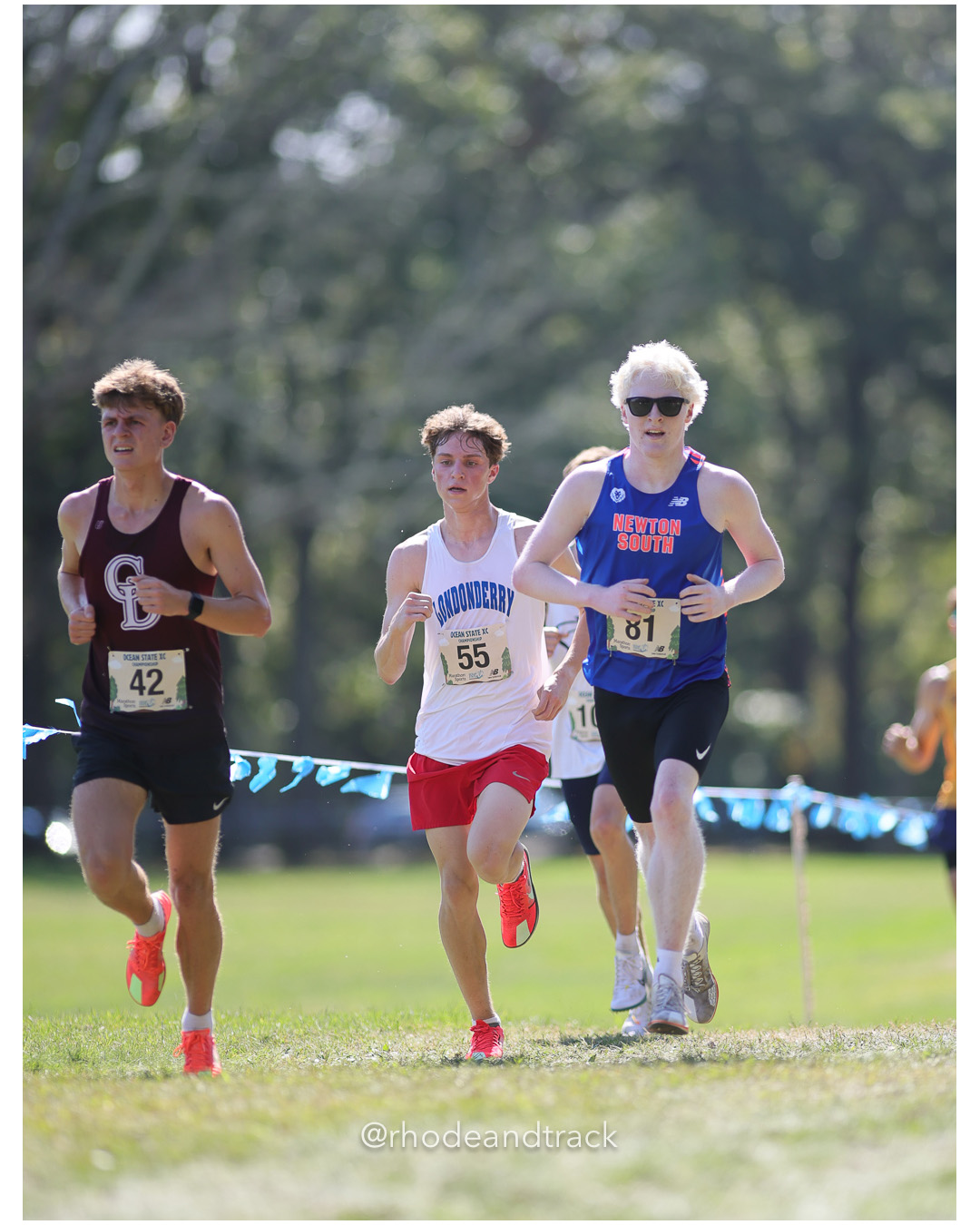 Greyson Duane – Groton Dunstable Regional High S - Jack Dibuono – Londonderry High School - Gavin Macdonald – Newton South High School - 2025 RI Ocean State XC Invitational - Goddard Memorial Park - Warwick, RI - September 27 2025 File: ./250927-2025-ocean-state-xc-invitational-warwick-ri-443-296A9419.jpg Greyson Duane – Groton Dunstable Regional High S - Jack Dibuono – Londonderry High School - Gavin Macdonald – Newton South High School - 20…