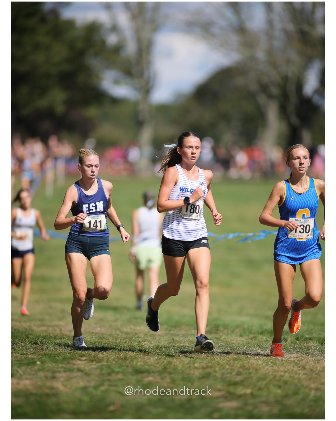 Maddie Laezza – Eastport-South Manor - Chase Gilbert – Old Lyme High School - Lexie Cole – Comsew Ogue - 2025 RI Ocean State XC Invitational - Goddard Memorial Park - Warwick, RI - September 27 2025 File: ./250927-2025-ocean-state-xc-invitational-warwick-ri-481-296A9771.jpg Maddie Laezza – Eastport-South Manor - Chase Gilbert – Old Lyme High School - Lexie Cole – Comsew Ogue - 2025 RI Ocean State XC Invitationa…