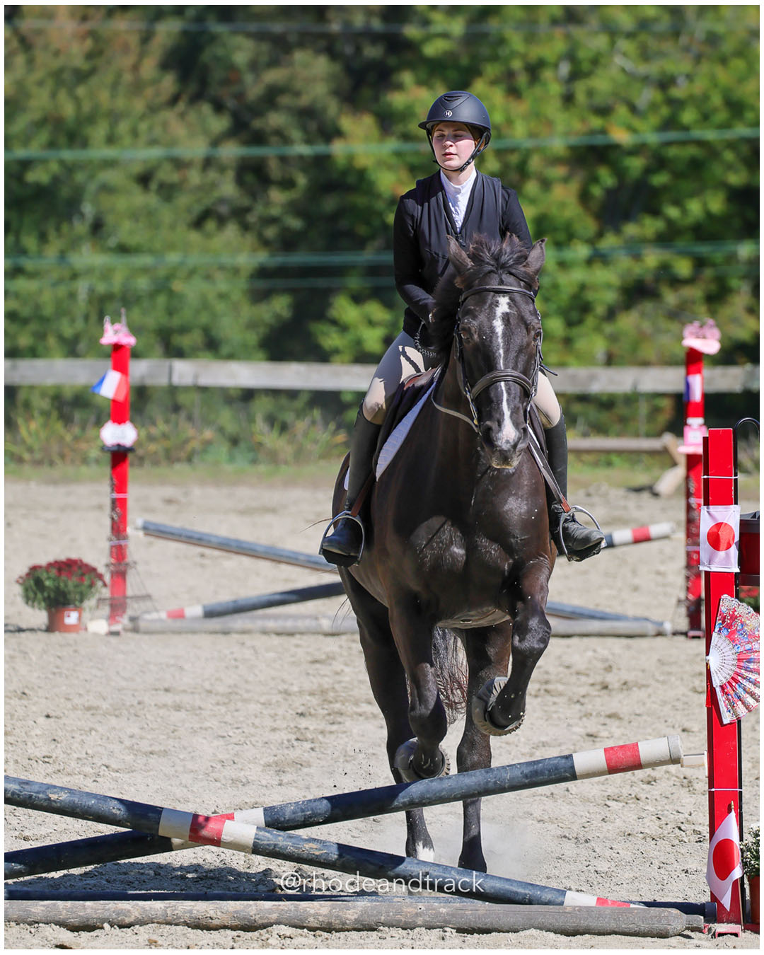 Georgia Vernon, Prospect Hill Farm / Bay View / Mt St Charles - Interscholastic Equestrian Association competition - Prospect Hill Farm - Lincoln, RI - September 28 2025 File: ./dir-5-JV-Novice-Equitation-of-xrails-1/250928-interscholastic-equestrian-association-show-prospect-hill-farm-lincoln-ri-september-29-2025-381-296A0419.jpg Georgia Vernon, Prospect Hill Farm / Bay View / Mt St Charles - Interscholastic Equestrian Association competition - Prospect Hill Farm - L…