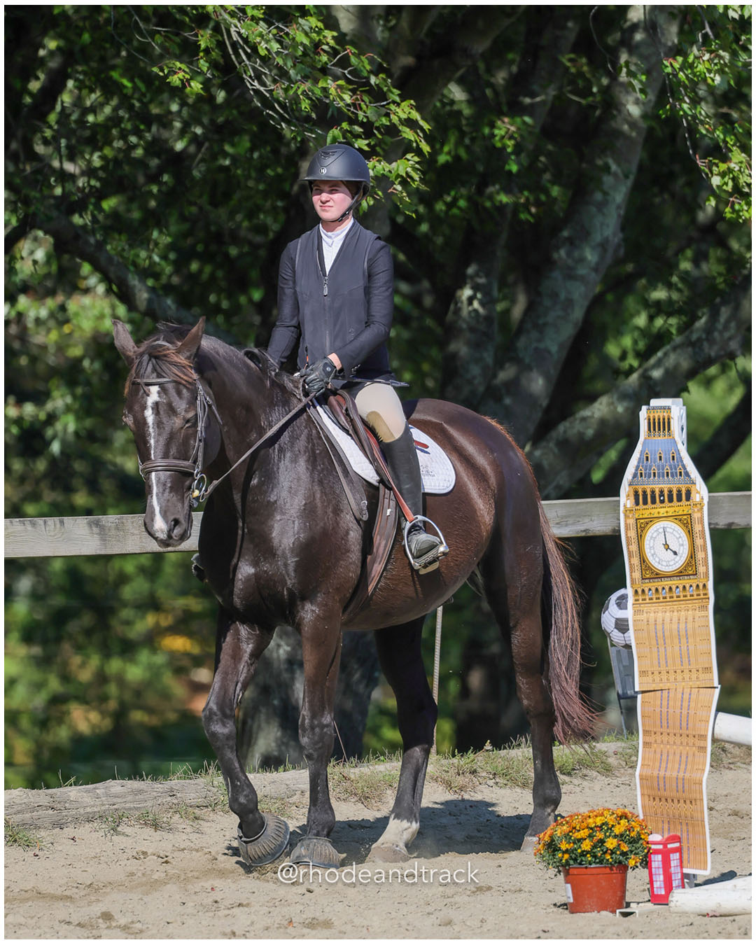 Georgia Vernon, Prospect Hill Farm / Bay View / Mt St Charles - Interscholastic Equestrian Association competition - Prospect Hill Farm - Lincoln, RI - September 28 2025 File: ./dir-5-JV-Novice-Equitation-of-xrails-2/250928-interscholastic-equestrian-association-show-prospect-hill-farm-lincoln-ri-september-29-2025-427-296A7055.jpg Georgia Vernon, Prospect Hill Farm / Bay View / Mt St Charles - Interscholastic Equestrian Association competition - Prospect Hill Farm - L…