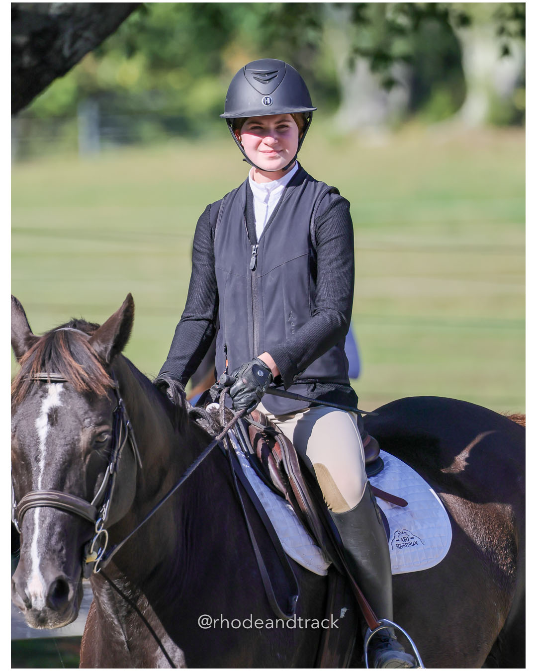 Georgia Vernon, Prospect Hill Farm / Bay View / Mt St Charles - Interscholastic Equestrian Association competition - Prospect Hill Farm - Lincoln, RI - September 28 2025 File: ./dir-5-JV-Novice-Equitation-of-xrails-2/250928-interscholastic-equestrian-association-show-prospect-hill-farm-lincoln-ri-september-29-2025-428-296A7092.jpg Georgia Vernon, Prospect Hill Farm / Bay View / Mt St Charles - Interscholastic Equestrian Association competition - Prospect Hill Farm - L…