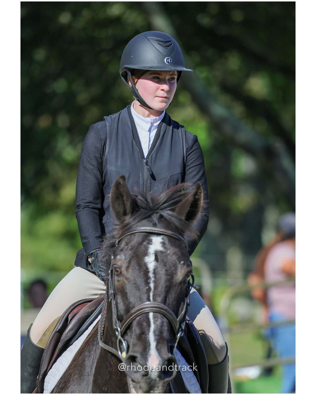 Georgia Vernon, Prospect Hill Farm / Bay View / Mt St Charles - Interscholastic Equestrian Association competition - Prospect Hill Farm - Lincoln, RI - September 28 2025 File: ./dir-5-JV-Novice-Equitation-of-xrails-2/250928-interscholastic-equestrian-association-show-prospect-hill-farm-lincoln-ri-september-29-2025-434-296A7274.jpg Georgia Vernon, Prospect Hill Farm / Bay View / Mt St Charles - Interscholastic Equestrian Association competition - Prospect Hill Farm - L…